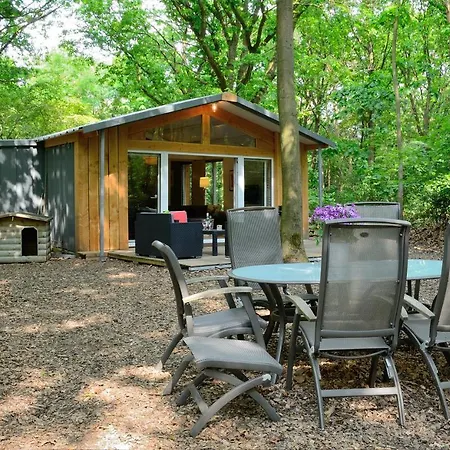 Vakantiebungalow En Glamping Op De Veluwe אוהל מפואר נונספייט
