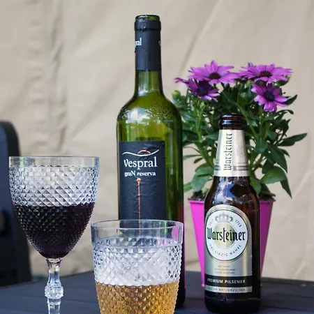 Vakantiebungalow En Glamping Op De Veluwe נונספייט