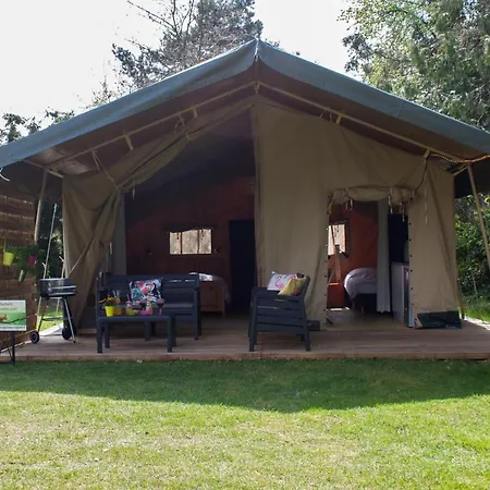 Vakantiebungalow En Glamping Op De Veluwe נונספייט