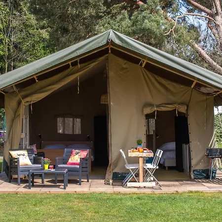 Vakantiebungalow En Glamping Op De Veluwe נונספייט