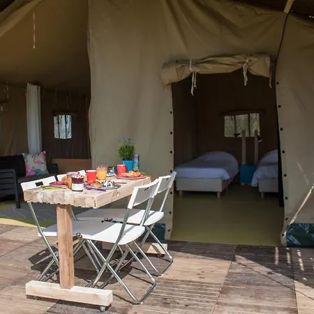 Vakantiebungalow En Glamping Op De Veluwe אוהל מפואר נונספייט