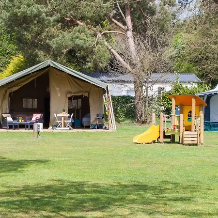 Vakantiebungalow En Glamping Op De Veluwe נונספייט