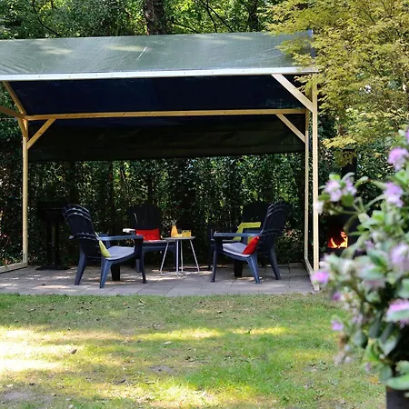 Vakantiebungalow En Glamping Op De Veluwe אוהל מפואר נונספייט