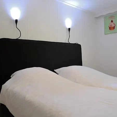 Vakantiebungalow En Glamping Op De Veluwe אוהל מפואר *