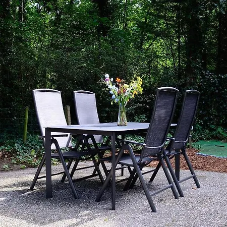 Vakantiebungalow En Glamping Op De Veluwe אוהל מפואר נונספייט